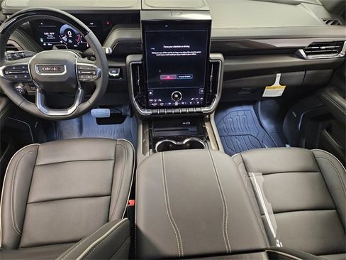 New 2025 GMC Yukon XL Elevation image 9