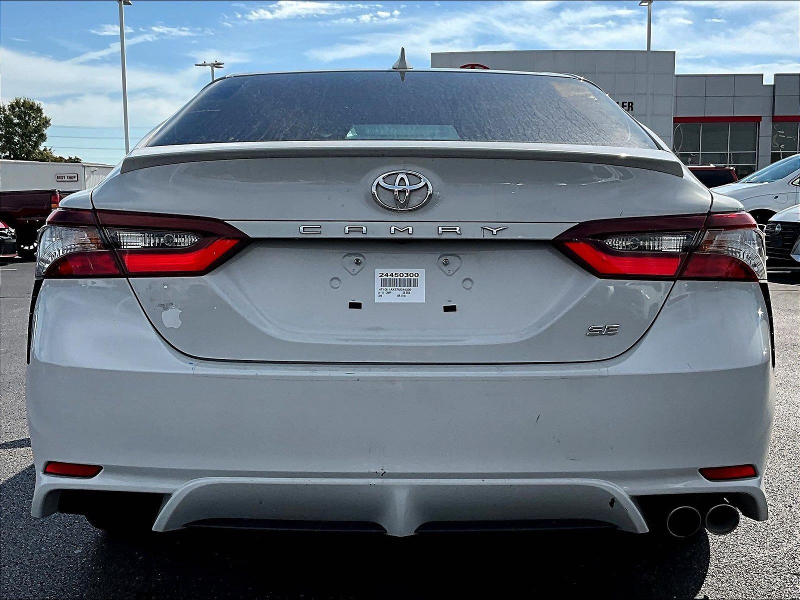 Used 2024 Toyota Camry SE FWD image 5