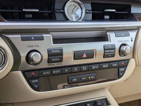 Used 2014 Lexus ES 350 image 10