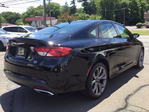 Used 2016 Chrysler 200 S w/ Comfort Group AWD/4WD image 7