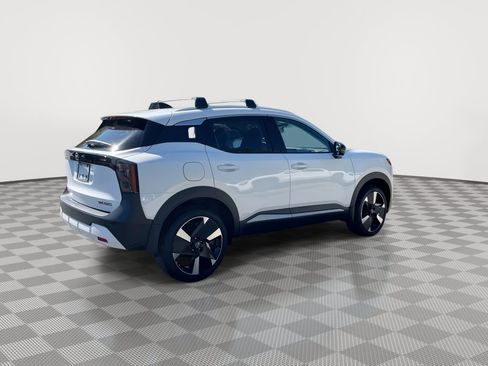 New 2026 Nissan Kicks SR w/ Cold Weather Package AWD/4WD image 11