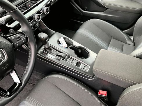 Used 2025 Honda Civic Sport image 15