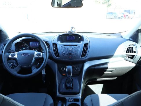 Used 2015 Ford Escape SE image 10