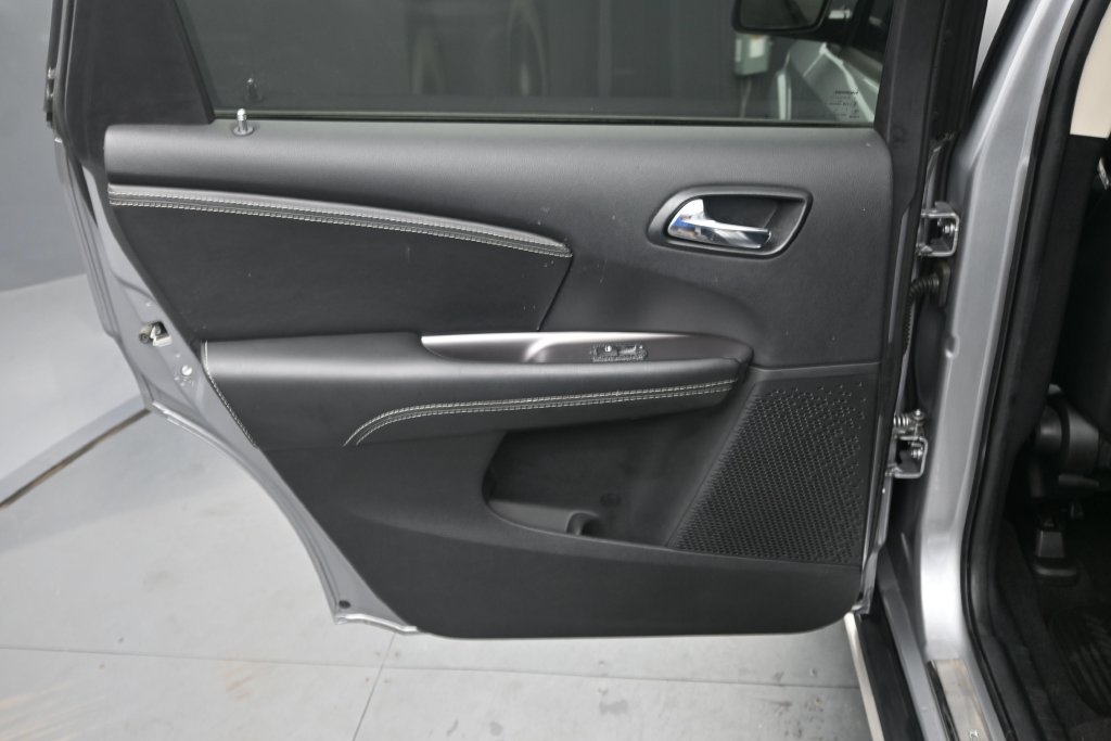 Used 2019 Dodge Journey Crossroad w/ Mopar All Weather Group FWD image 20
