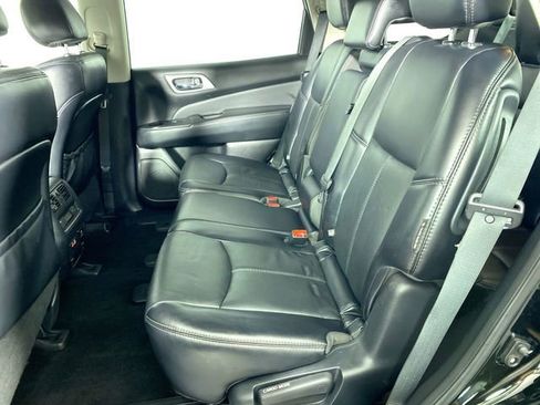 Used 2020 Nissan Pathfinder SL image 20