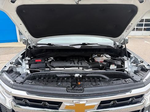 Certified 2024 Chevrolet Silverado 1500 LT AWD/4WD image 13