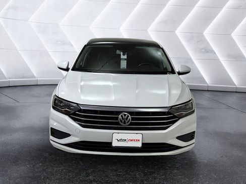 Used 2021 Volkswagen Jetta SE image 2