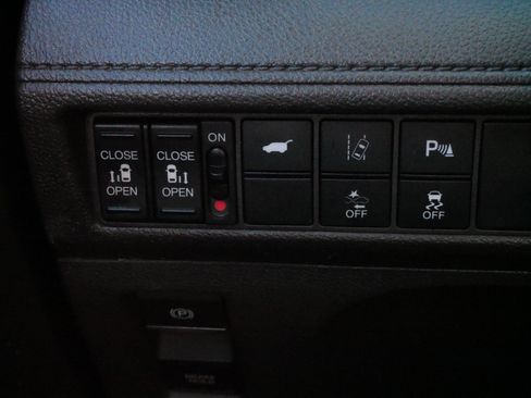 Used 2018 Honda Odyssey Touring image 26
