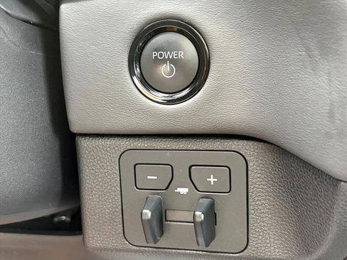 Used 2025 Toyota Sequoia Platinum image 19