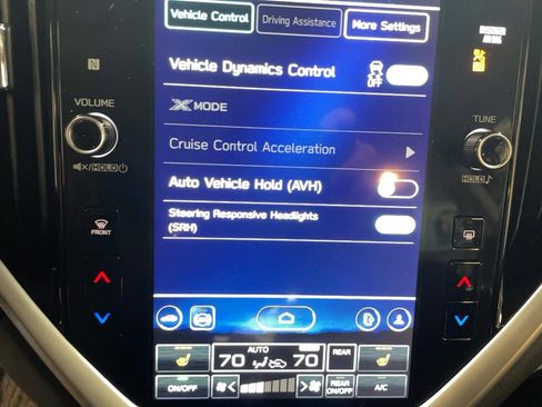 Used 2024 Subaru Ascent Premium w/ Convenience Package image 7