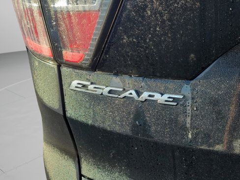 Used 2018 Ford Escape SEL w/ Ford Safe & Smart Package image 23