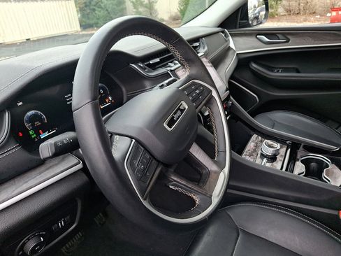 Used 2022 Jeep Grand Cherokee L Limited image 26