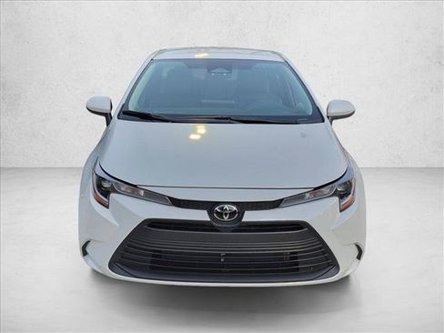 Used 2026 Toyota Corolla LE FWD image 2
