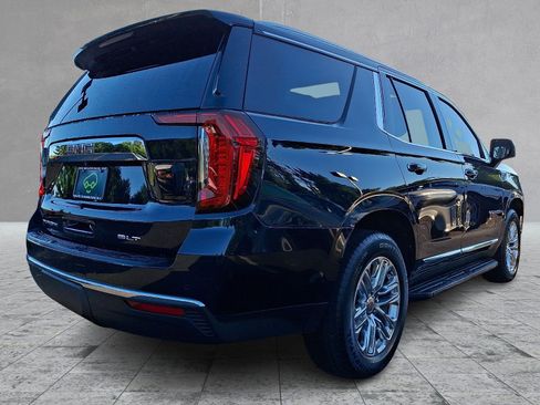 Certified 2022 GMC Yukon SLT w/ SLT Premium Package AWD/4WD image 4