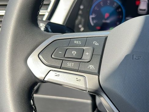 New 2026 Volkswagen Atlas Cross Sport SE image 30