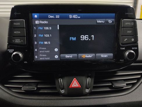 Used 2019 Hyundai Elantra GT image 25