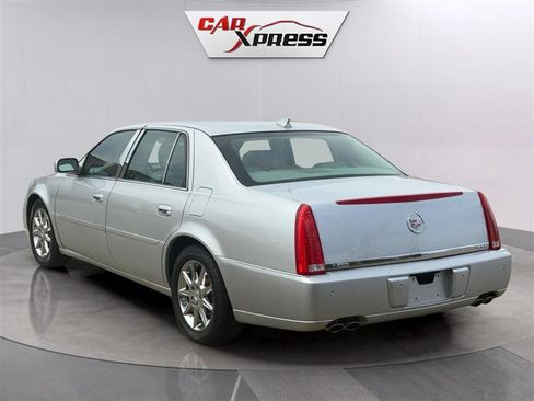 Used 2011 Cadillac DTS Luxury image 9
