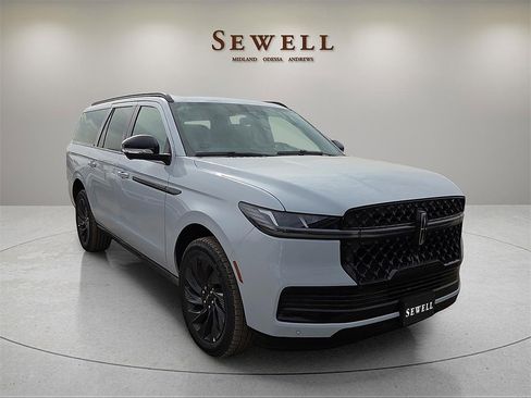 New 2026 Lincoln Navigator L Reserve w/ Jet Appearance Package image 6