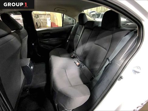 Used 2025 Toyota Corolla LE image 21