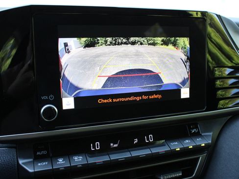 Used 2025 Toyota Camry LE FWD image 40