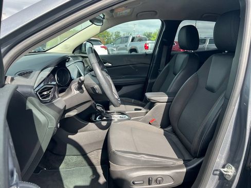 Used 2021 Buick Encore GX Preferred w/ Sport Touring Package FWD image 6