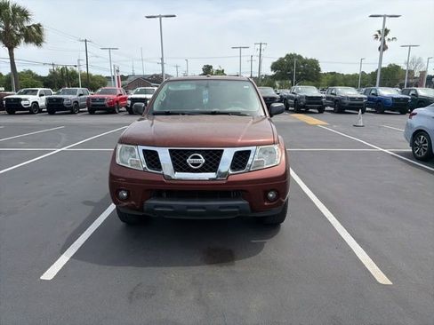 Used 2016 Nissan Frontier SV w/ SV Value Truck Package RWD image 2