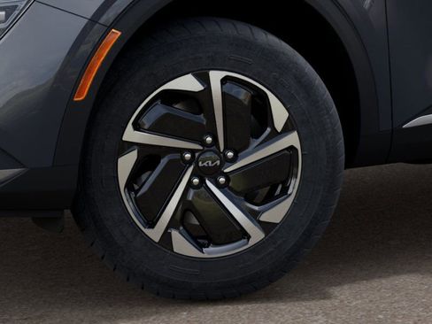 New 2025 Kia Sportage LX image 9