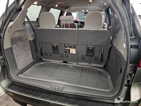 Used 2020 Toyota Sienna LE FWD image 3