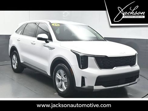 Used 2026 Kia Sorento LX FWD image 1