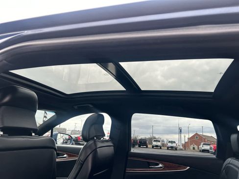 Used 2017 Lincoln MKX Reserve w/ Driver Assistance Package image 12