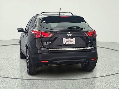 Used 2017 Nissan Rogue Sport SL w/ SL Premium Package FWD image 5