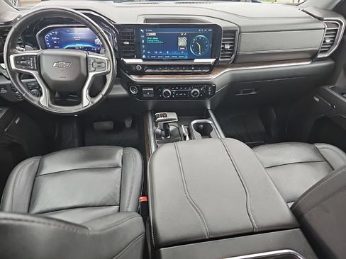 Used 2023 Chevrolet Silverado 1500 RST w/ Convenience Package II AWD/4WD image 3