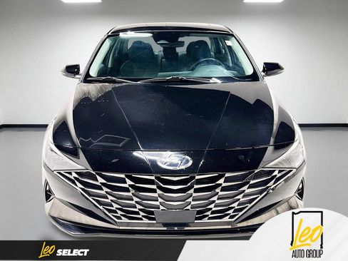 Used 2022 Hyundai Elantra Limited FWD image 2