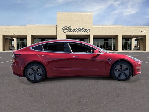 Used 2018 Tesla Model 3 Long Range RWD image 4