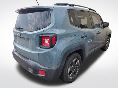 Used 2017 Jeep Renegade Sport FWD image 4