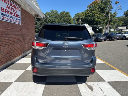 Used 2016 Toyota Highlander Plus AWD/4WD image 9