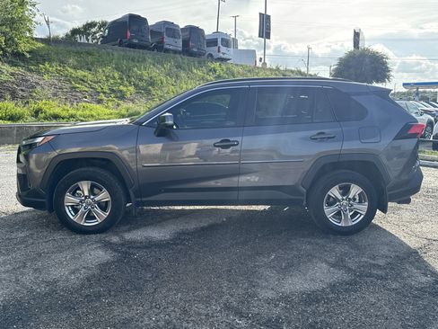 Used 2024 Toyota RAV4 XLE FWD image 6