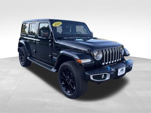 Used 2022 Jeep Wrangler Unlimited Sahara AWD/4WD image 10