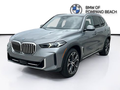 Used 2024 BMW X5 sDrive40i w/ Parking Assistance Package RWD image 3