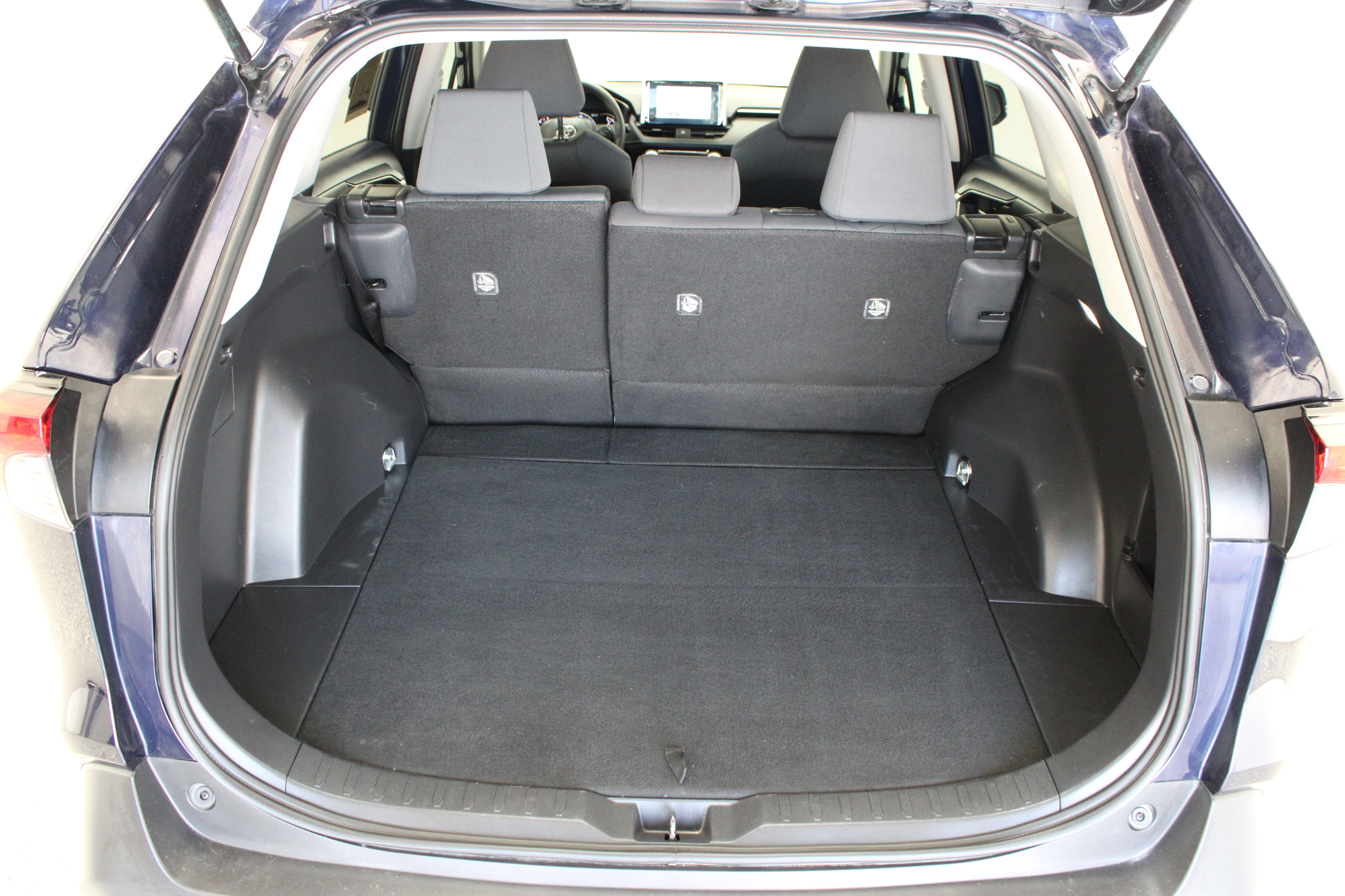 Used 2025 Toyota RAV4 XLE FWD image 31