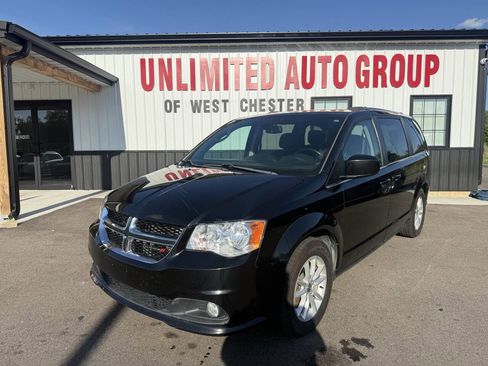 Used 2019 Dodge Grand Caravan SXT FWD image 1
