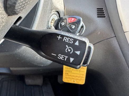 Used 2009 Toyota Matrix Base 4dr Wagon 4A image 8