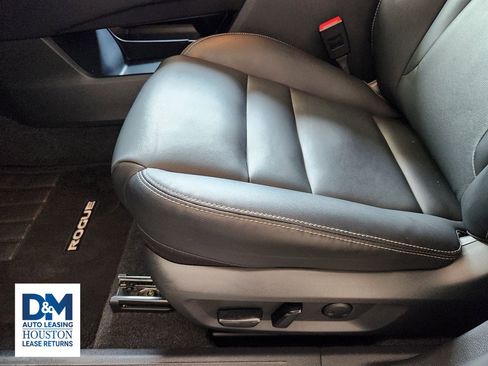 Used 2022 Nissan Rogue SL w/ SL Premium Package image 32