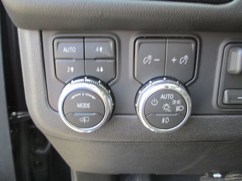 New 2026 GMC Yukon XL Denali w/ Denali Reserve Package AWD/4WD image 18