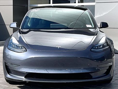 Used 2022 Tesla Model 3 Long Range AWD/4WD image 2