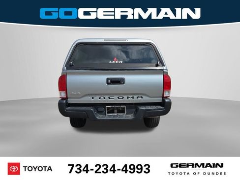 Used 2016 Toyota Tacoma SR AWD/4WD image 10