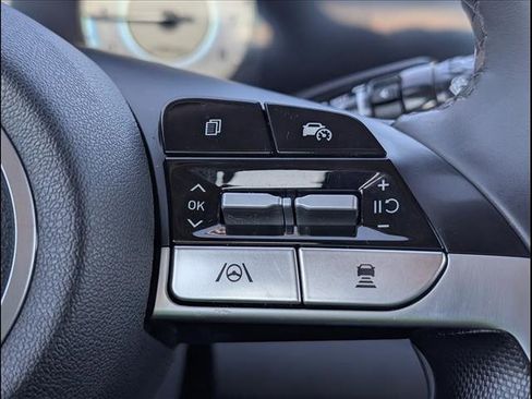 Used 2024 Hyundai Elantra SEL w/ Convenience Package image 17