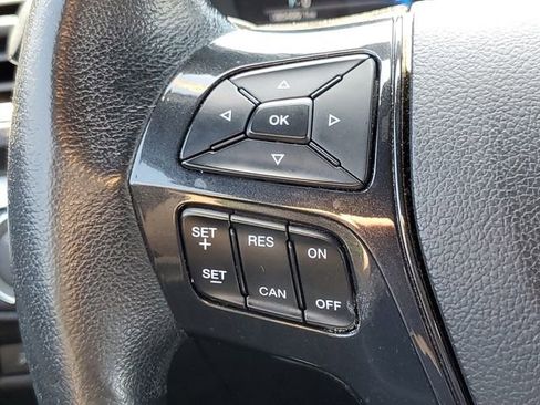 Used 2017 Ford Explorer XLT w/ Equipment Group 202A FWD image 18