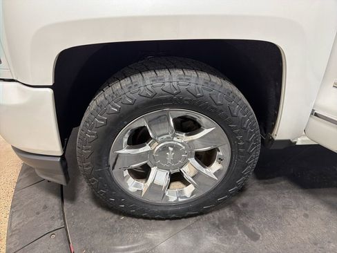 Used 2016 Chevrolet Silverado 1500 LTZ Z71 w/ LTZ Plus Package image 38