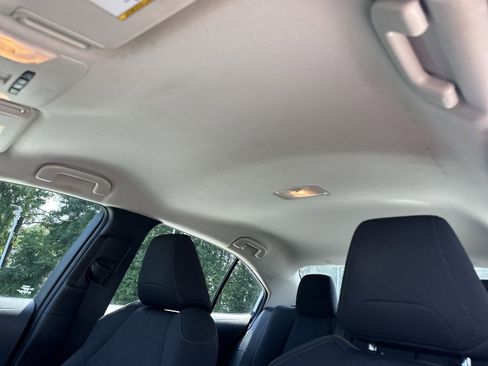 Used 2021 Toyota Corolla LE FWD image 28